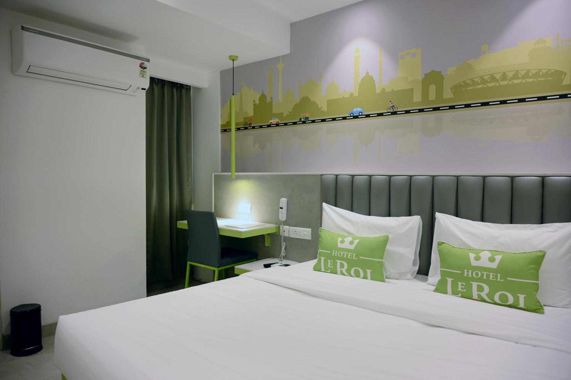 Hotel Le Roi Express Karol Bagh Delhi  Bagian luar foto