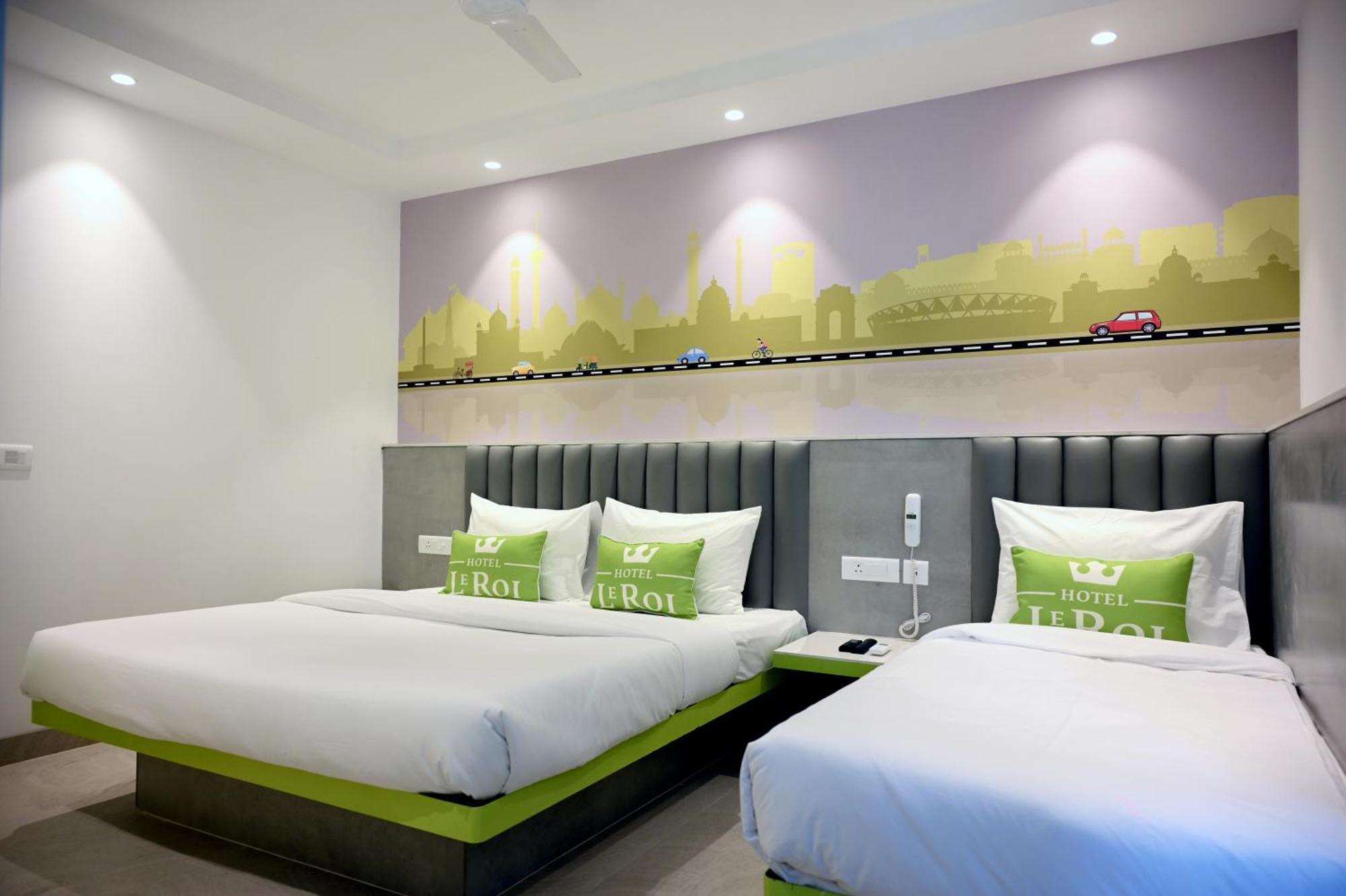 Hotel Le Roi Express Karol Bagh Delhi  Bagian luar foto