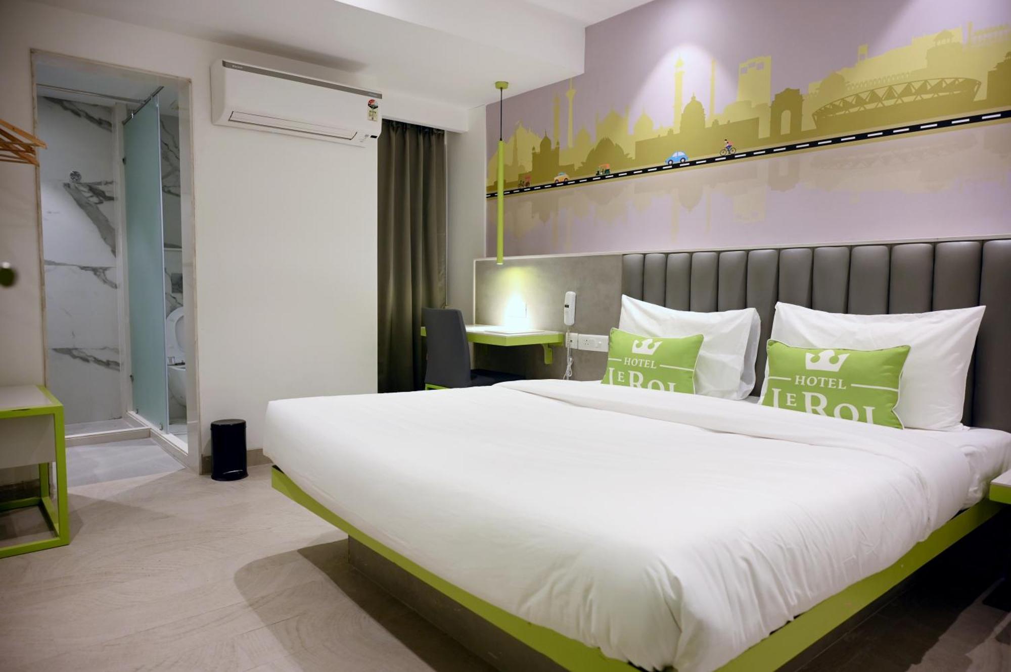 Hotel Le Roi Express Karol Bagh Delhi  Bagian luar foto