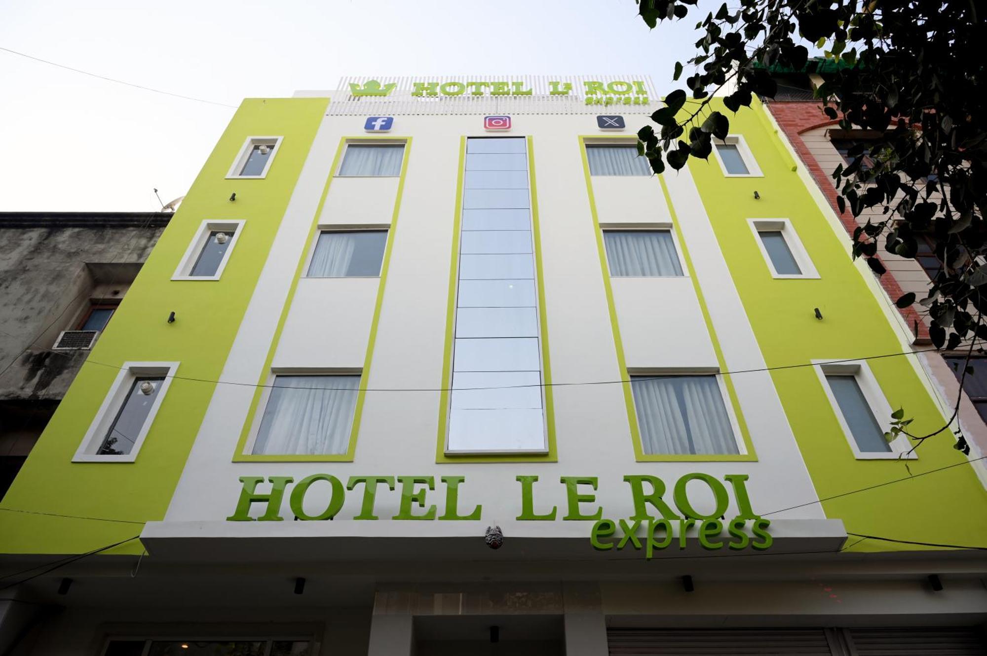Hotel Le Roi Express Karol Bagh Delhi  Bagian luar foto